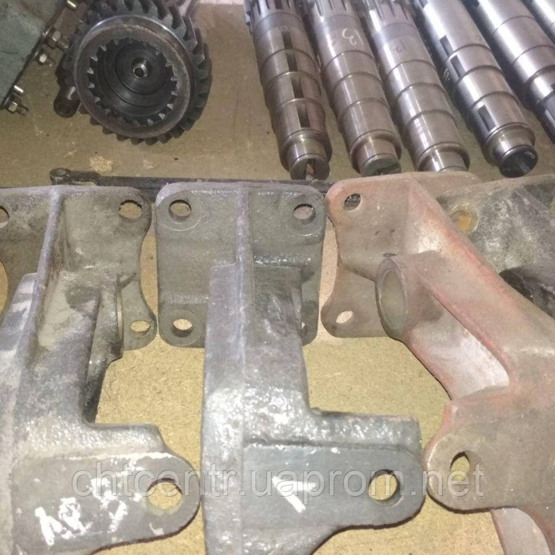 214-3502124 Кронштейн пр. гальмівний.камери а/м КАМАЗ